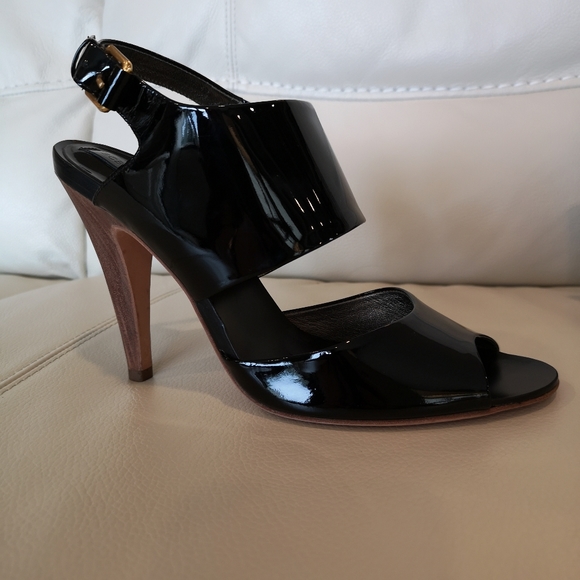 BCBG Black patent leather heeled sandals. Size 38.5. New w/o tags - Picture 3 of 4